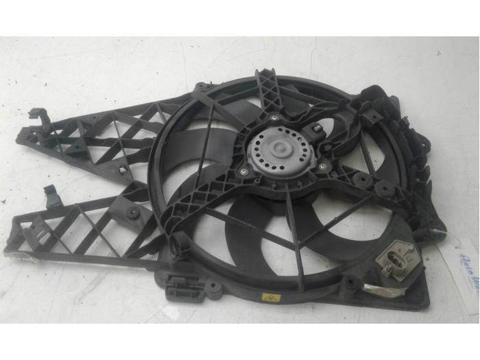 Używane Silnik wentylatora Fiat Doblo Cargo (263) 1.6 D Multijet Cena € 156,45 Procedura marży oferowane przez Wessel Parts & Service B.V.