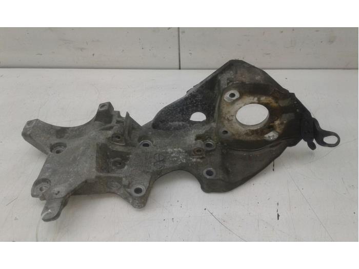 Support dynamo bas d'un Volkswagen Passat Variant (365) 2.0 TDI 16V 135 2013