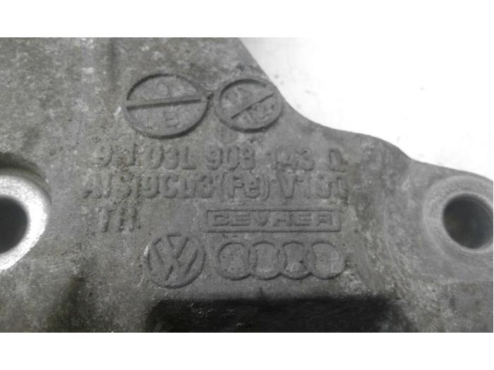 Support dynamo bas d'un Volkswagen Passat Variant (365) 2.0 TDI 16V 135 2013