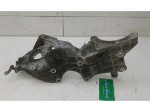 Support dynamo bas d'un Volkswagen Passat Variant (365) 2.0 TDI 16V 135 2013