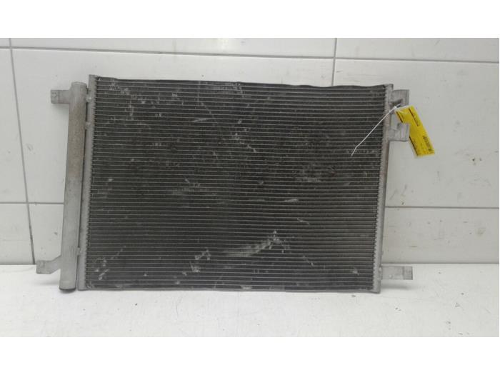 Usagé Radiateur clim Volkswagen Golf VII (AUA) 1.6 TDI 16V Prix € 82,95 Règlement à la marge proposé par Wessel Parts & Service B.V.