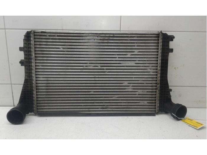 Usados Intercooler Volkswagen Touran (1T1/T2) Precio € 68,25 Norma de margen ofrecido por Wessel Parts & Service B.V.