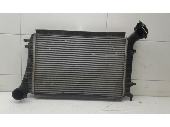 Usagé Intercooler Volkswagen Passat Variant (3C5) 2.0 TDI 140 Prix € 72,45 Règlement à la marge proposé par Wessel Parts & Service B.V.