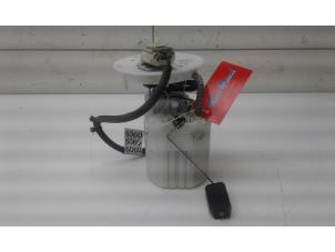 Used Electric fuel pump Opel Karl 1.0 12V Price € 79,00 Margin scheme offered by Autobedrijf G.H. Wessel B.V.