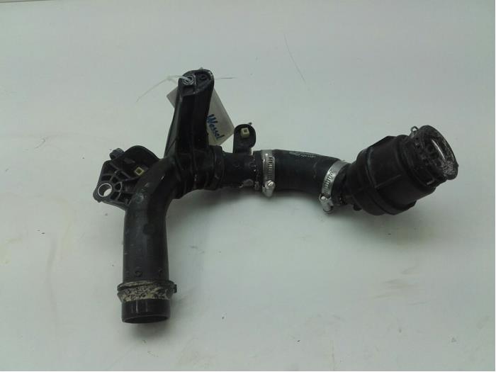 Usagé Tube intercooler Nissan Micra (K14) 1.0 IG-T 100 Prix € 51,45 Règlement à la marge proposé par Wessel Parts & Service B.V.