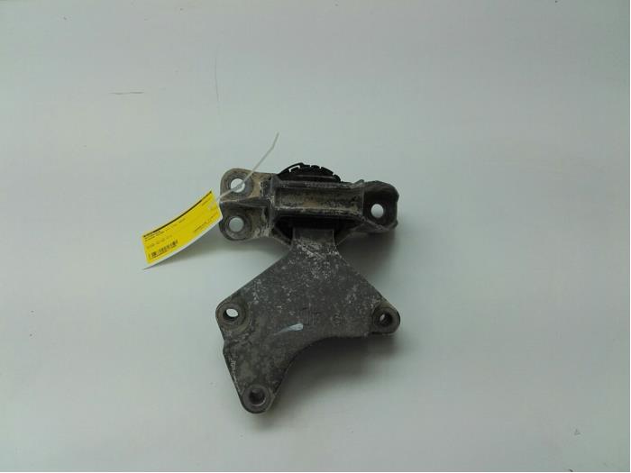 Usagé Support moteur Nissan Micra (K14) 1.0 IG-T 100 Prix € 61,95 Règlement à la marge proposé par Wessel Parts & Service B.V.
