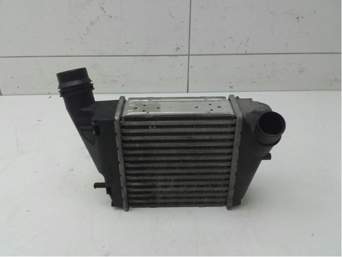 Usados Intercooler Renault Wind (EN/E4) 1.2 16V TCE Precio € 72,45 Norma de margen ofrecido por Wessel Parts & Service B.V.