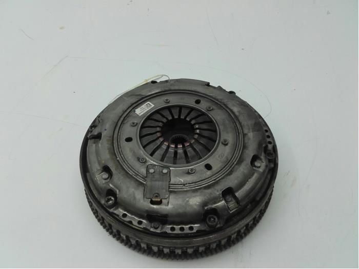 Gebrauchte Schwungrad Mercedes Vito (447.6) 1.6 111 CDI 16V Preis € 313,95 Margenregelung angeboten von Wessel Parts & Service B.V.
