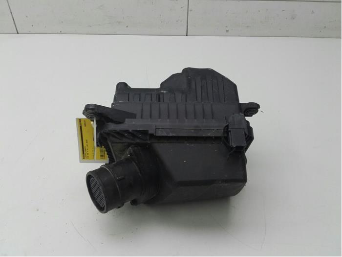 Begagnade Luftfilterhus Kia Ceed (CDB5/CDBB) 1.6 CRDi 16V 115 Pris € 141,75 Marginaltabell erbjuds av Wessel Parts & Service B.V.