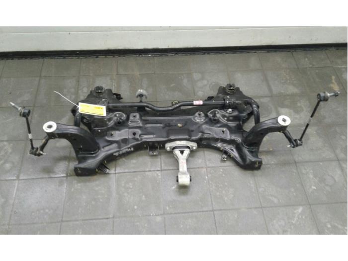 Usados Subchasis Kia Niro I (DE) 1.6 GDI Hybrid Precio € 156,45 Norma de margen ofrecido por Wessel Parts & Service B.V.