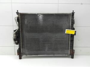 Usagé Radiateur d'eau Mercedes ML I (163) 270 2.7 CDI 20V Prix € 99,00 Règlement à la marge proposé par Autobedrijf G.H. Wessel B.V.