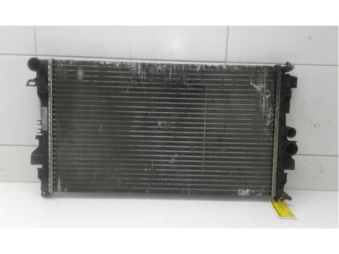 Usagé Radiateur Mercedes Vito (639.6) 2.2 116 CDI 16V Euro 5 Prix € 72,45 Règlement à la marge proposé par Wessel Parts & Service B.V.