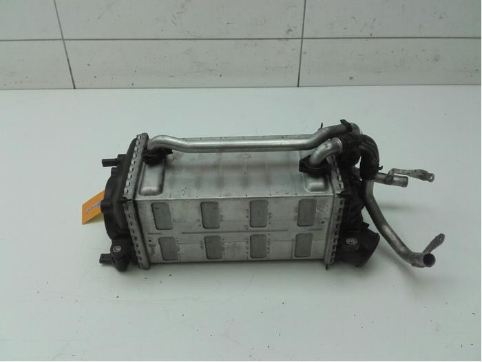Usados Intercooler Mercedes E (C207) E-500 V8 32V Precio € 208,95 Norma de margen ofrecido por Wessel Parts & Service B.V.