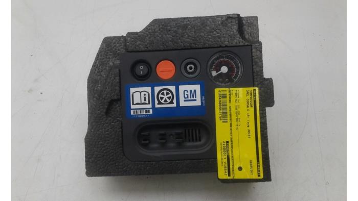 Gebrauchte Kompressor Opel Corsa E 1.4 16V Preis € 51,45 Margenregelung angeboten von Wessel Parts & Service B.V.