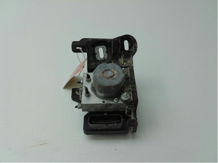 Usagé Bloc ABS Opel Corsa E 1.4 16V Prix € 51,45 Règlement à la marge proposé par Wessel Parts & Service B.V.