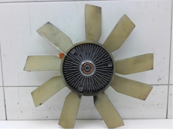 Viscous cooling fan from a Mercedes-Benz Vito (639.6) 2.2 109 CDI 16V 2007