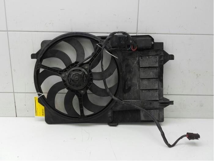 Używane Silnik wentylatora Mini Mini Open (R57) Cena € 68,25 Procedura marży oferowane przez Wessel Parts & Service B.V.