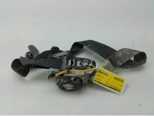 Used Seatbelt tensioner, right Kia Sportage (QL) 1.6 CRDi 16V 116 Price on request offered by Autobedrijf G.H. Wessel B.V.