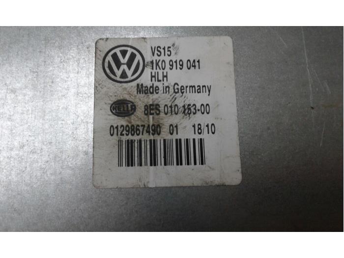 Computer, miscellaneous from a Volkswagen Golf VI Variant (AJ5/1KA) 1.6 TDI 16V 105 2010