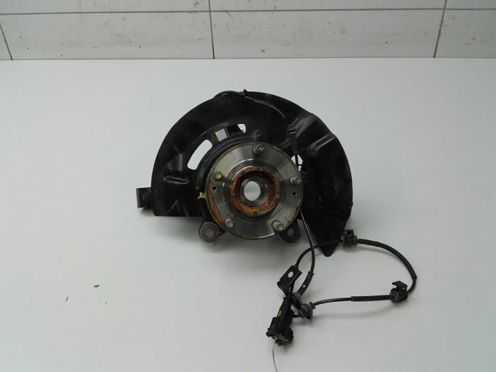 Knuckle, front left from a Kia Sportage (QL) 1.6 CRDi 16V 116 2019