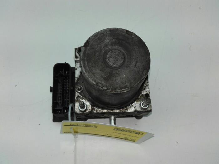 Usagé Pompe ABS Fiat Scudo (270) 2.0 D Multijet 4x4 Prix € 156,45 Règlement à la marge proposé par Wessel Parts & Service B.V.