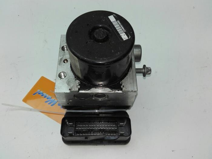 Gebrauchte ABS Pumpe Mercedes C (W204) 2.2 C-250 CDI 16V BlueEFFICIENCY Preis € 156,45 Margenregelung angeboten von Wessel Parts & Service B.V.