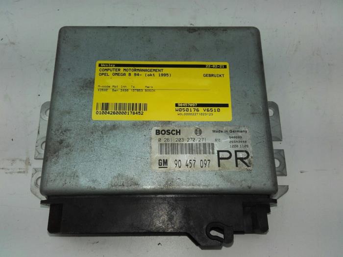 Used Engine management computer Opel Omega B Caravan (21/22/23) 2.5i V6 24V Price € 51,45 Margin scheme offered by Wessel Parts & Service B.V.