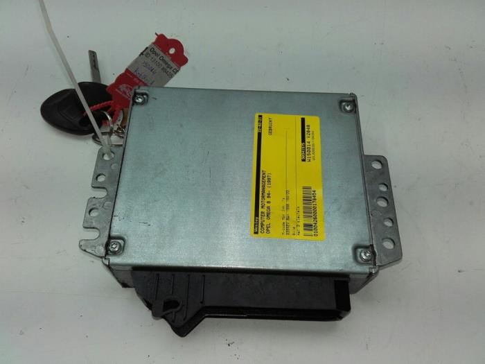Used Engine management computer Opel Omega Price € 68,25 Margin scheme offered by Wessel Parts & Service B.V.