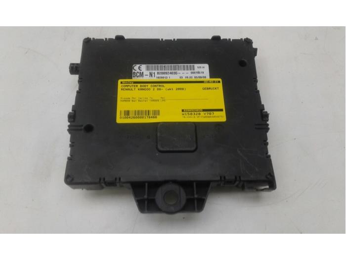 Używane Sterownik Body Control Renault Kangoo Express (FW) 1.6 16V Cena € 103,95 Procedura marży oferowane przez Wessel Parts & Service B.V.