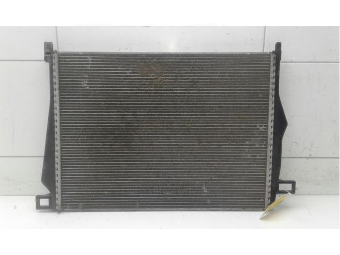 Usagé Radiateur Mercedes C Estate (S205) C-200 BlueTEC, C-200 d 1.6 16V Prix € 103,95 Règlement à la marge proposé par Wessel Parts & Service B.V.