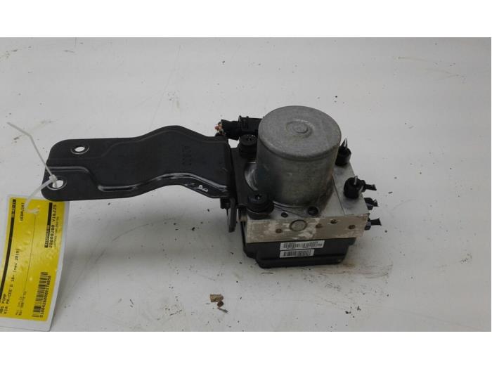 Begagnade ABS-pump Kia Proceed (CD) 1.0i T-GDi 12V Pris € 288,75 Marginaltabell erbjuds av Wessel Parts & Service B.V.