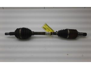 Used Front drive shaft, left Renault Grand Scénic III (JZ) 1.6 dCi Price € 129,00 Margin scheme offered by Autobedrijf G.H. Wessel B.V.
