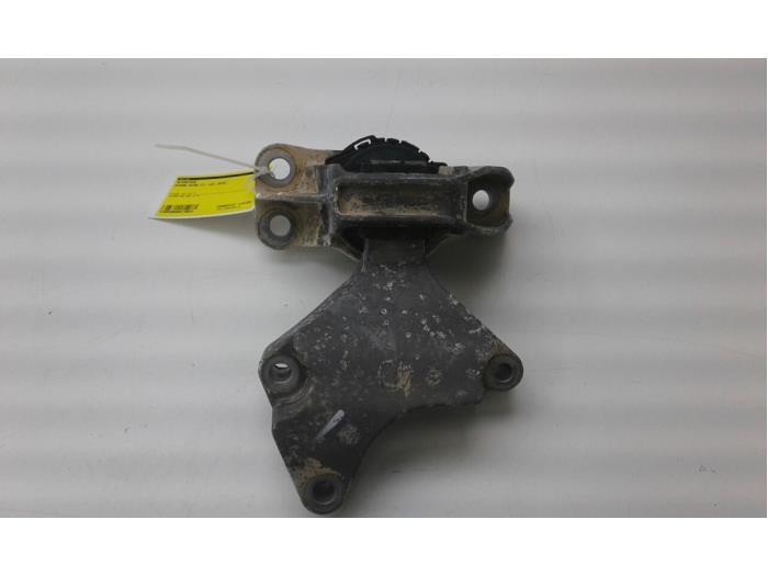 Usagé Support moteur Nissan Micra (K14) 1.0 IG-T 100 Prix € 61,95 Règlement à la marge proposé par Wessel Parts & Service B.V.