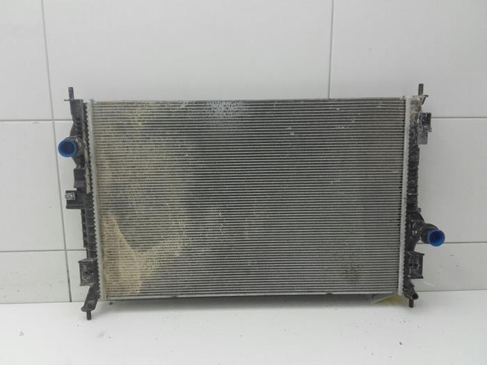 Usagé Radiateur Peugeot Rifter (ER/EC/EZ) 1.2 PureTech 110 Prix € 131,25 Règlement à la marge proposé par Wessel Parts & Service B.V.