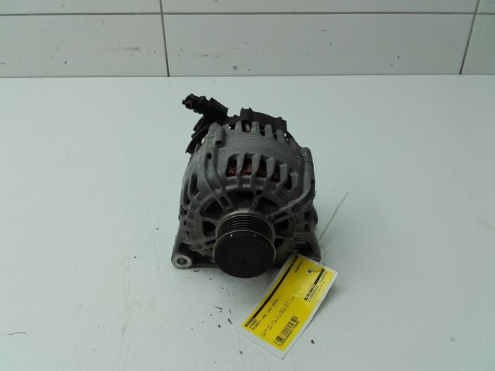Begagnade Dynamo Peugeot 108 1.2 VTi 12V Pris € 61,95 Marginaltabell erbjuds av Wessel Parts & Service B.V.