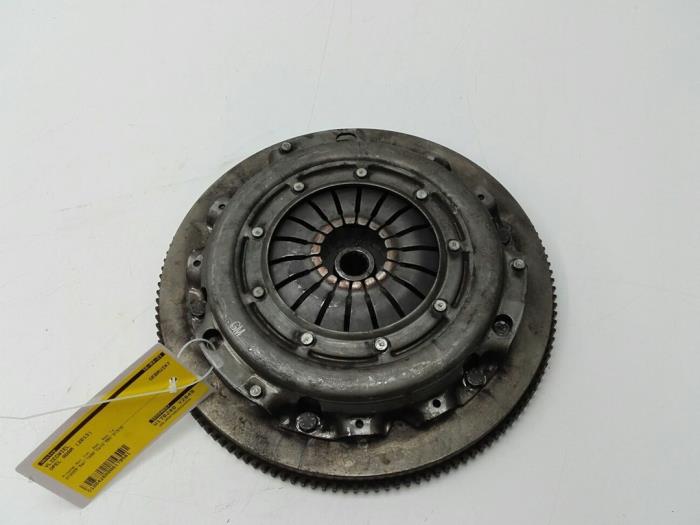 Gebrauchte Schwungrad Opel Adam 1.4 16V Preis € 131,25 Margenregelung angeboten von Wessel Parts & Service B.V.