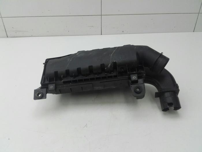 Gebrauchte Luftfiltergehäuse Peugeot Rifter (ER/EC/EZ) 1.2 PureTech 110 Preis € 30,45 Margenregelung angeboten von Wessel Parts & Service B.V.