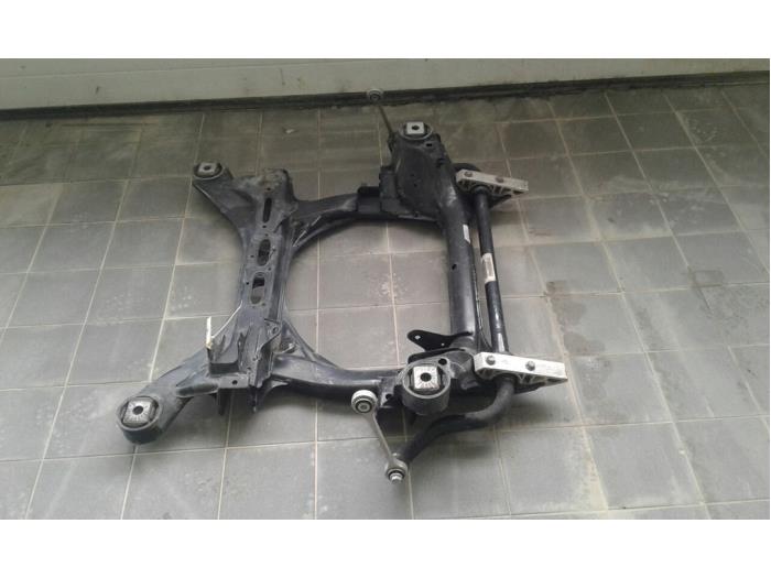 Usagé Faux châssis Porsche Cayenne (9PA) 4.8 V8 32V GTS Prix € 418,95 Règlement à la marge proposé par Wessel Parts & Service B.V.