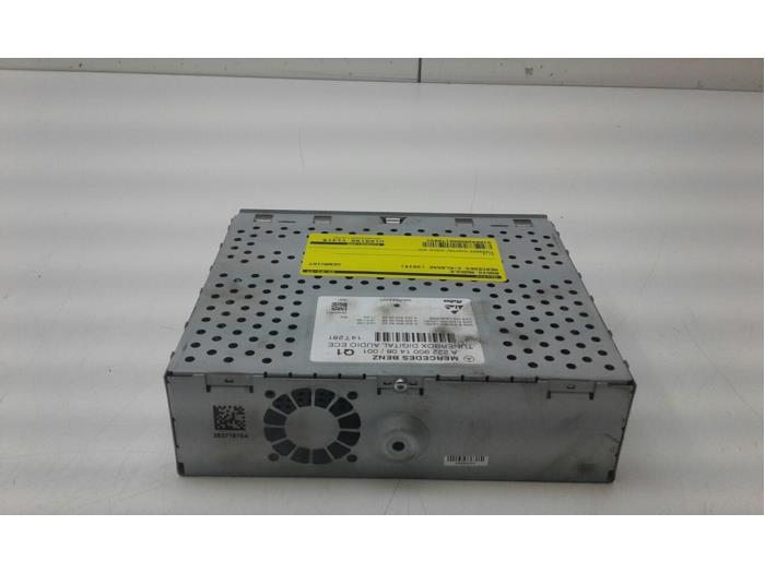 Używane Modul radiowy Mercedes C Estate (S205) C-220 CDI BlueTEC, C-220 d 2.2 16V Cena € 156,45 Procedura marży oferowane przez Wessel Parts & Service B.V.