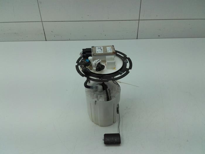 Electric fuel pump from a Kia Niro I (DE) 1.6 GDI Hybrid 2019