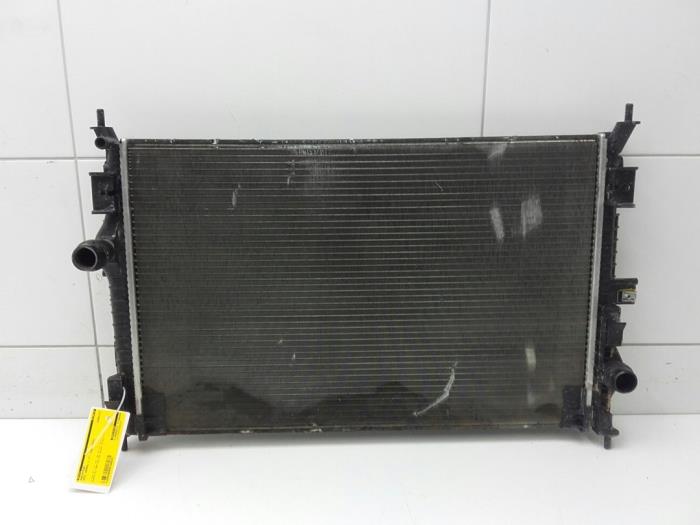 Used Radiator Opel Grandland/Grandland X 1.6 CDTi 120 Price € 61,95 Margin scheme offered by Wessel Parts & Service B.V.