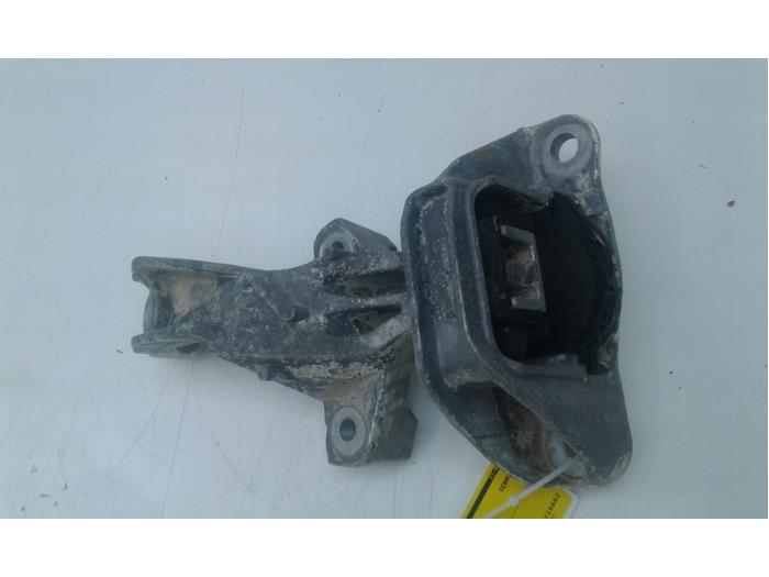 Used Engine mount Nissan Micra (K14) 1.5 dCi Price € 61,95 Margin scheme offered by Wessel Parts & Service B.V.
