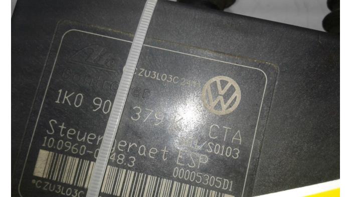 Używane Pompa ABS Volkswagen Golf V (1K1) 1.6 FSI 16V Cena € 82,95 Procedura marży oferowane przez Wessel Parts & Service B.V.