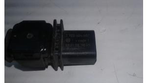 Lambda probe from a Volkswagen Passat (3C2) 2.0 TDI 16V Bluemotion 2010