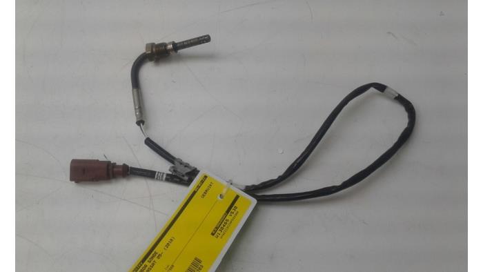 Usados Sonda Lambda Volkswagen Passat (3C2) 2.0 TDI 16V Bluemotion Precio € 51,45 Norma de margen ofrecido por Wessel Parts & Service B.V.