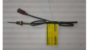Lambda probe from a Volkswagen Golf VII (AUA) 2.0 TDI 16V 2015