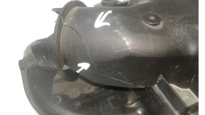 Gebrauchte Luftfiltergehäuse Opel Corsa F (UB/UH/UP) 1.2 Turbo 12V 100 Preis € 30,45 Margenregelung angeboten von Wessel Parts & Service B.V.