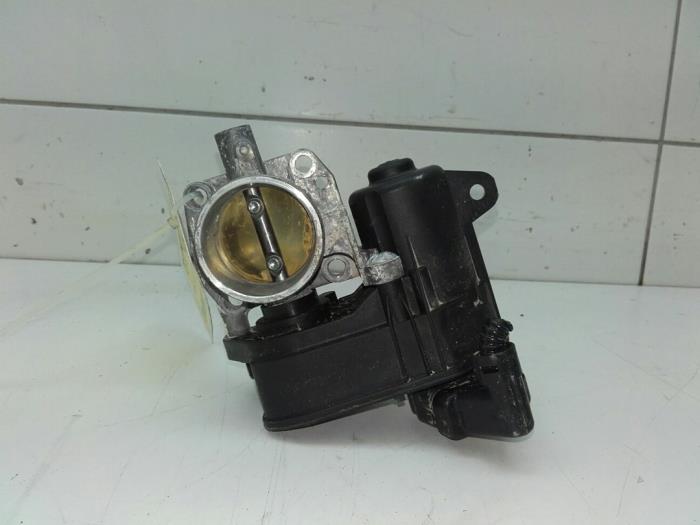 Gebrauchte Drosselklappengehäuse Opel Crossland (X) 1.2 12V Preis € 40,95 Margenregelung angeboten von Wessel Parts & Service B.V.