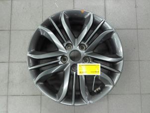 Used Wheel Hyundai iX35 (LM) 1.6 GDI 16V Price € 129,00 Margin scheme offered by Autobedrijf G.H. Wessel B.V.