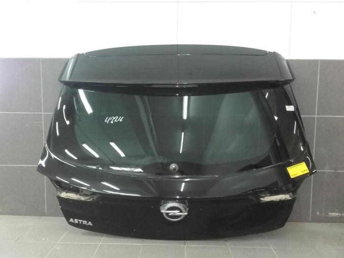 Hayon d'un Opel Astra K 1.4 Turbo 16V 2019